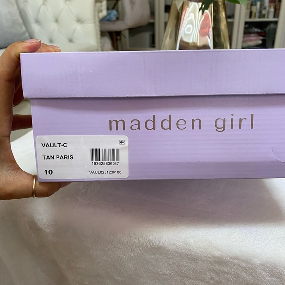 MADDEN GIRL WOMEN’S VAULT STRAPPY PLATFORM WEDGE SANDALS COLOR TAN SIZE: 10 - Picture 3 of 10